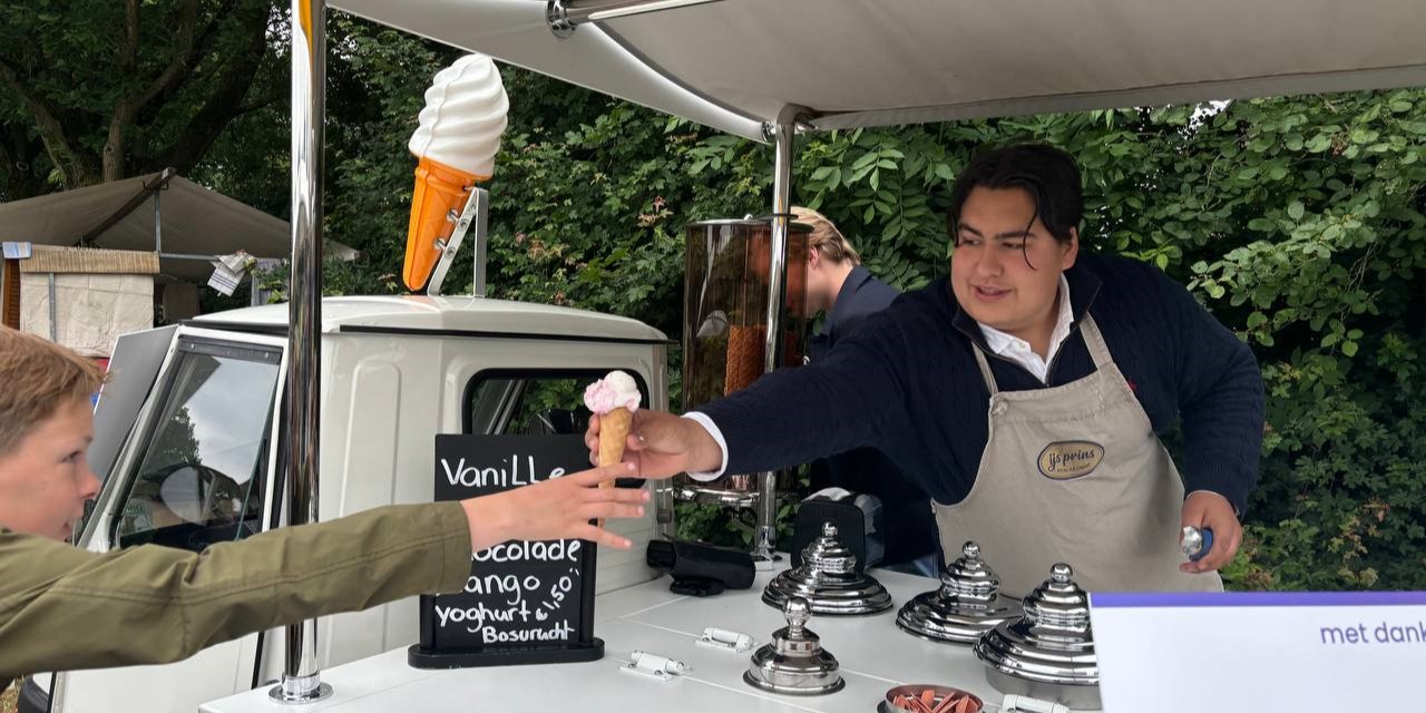 Foto: Rommelmarkt voor goede doel Bijbel Binnen Bereik