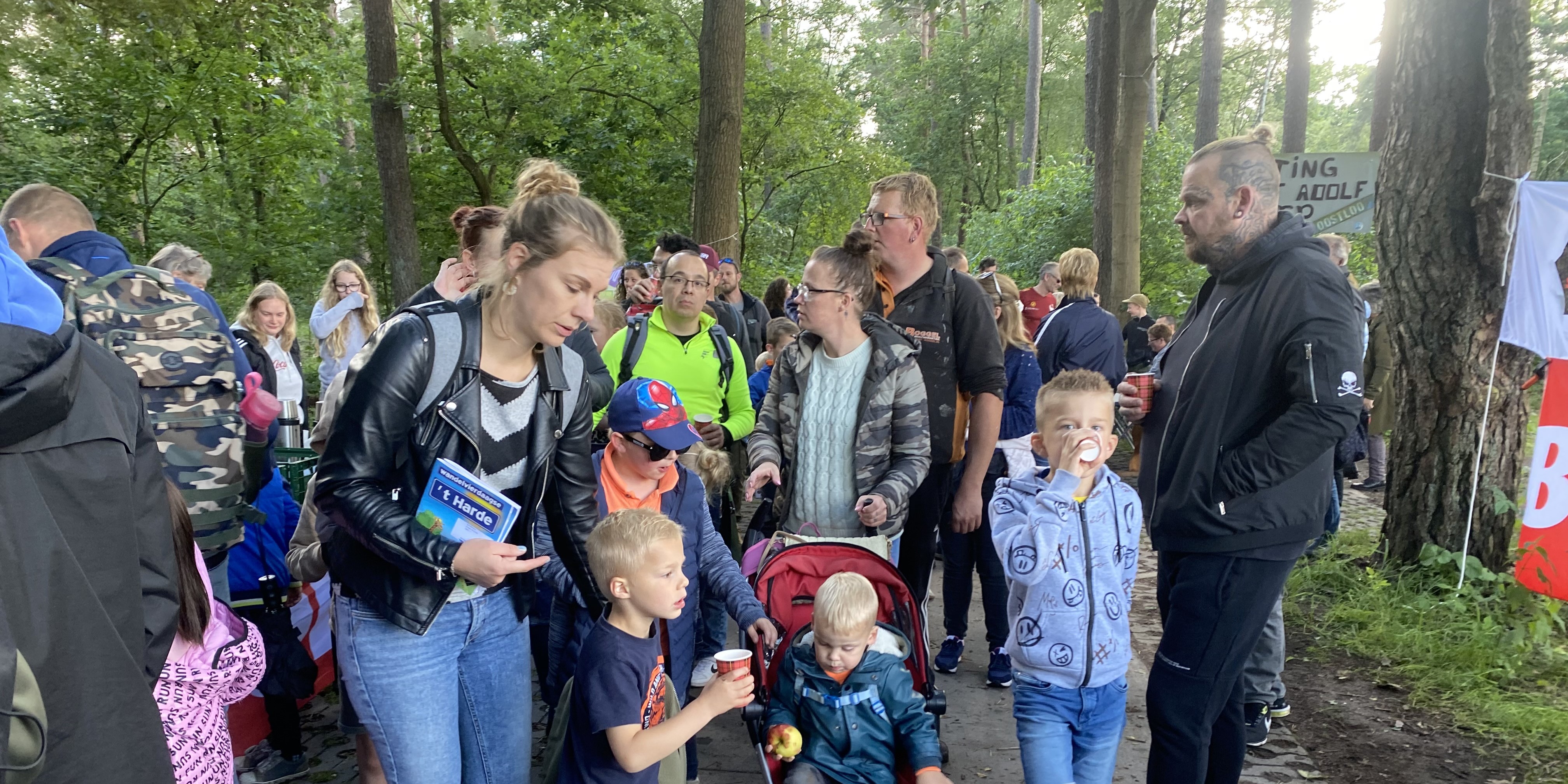 Foto: De 4-daagse van 't Harde van start gegaan