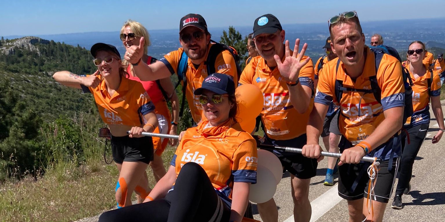 Foto: Edward Zeevat en Natasja Froger vertellen bij RTV Nunspeet over Tour du ALS