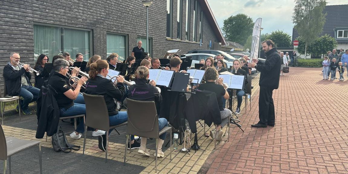 Foto: Droge en feestelijke afsluiting van de Avond4Daagse in Elspeet