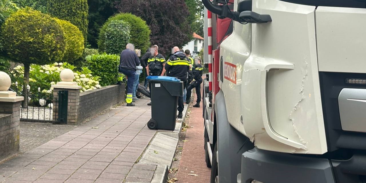 Foto: Aanrijding tussen vuilniswagen en fietser