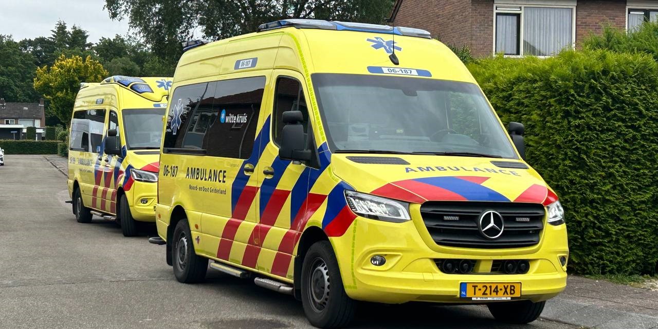 Man valt van ladder: traumahelikopter opgeroepen