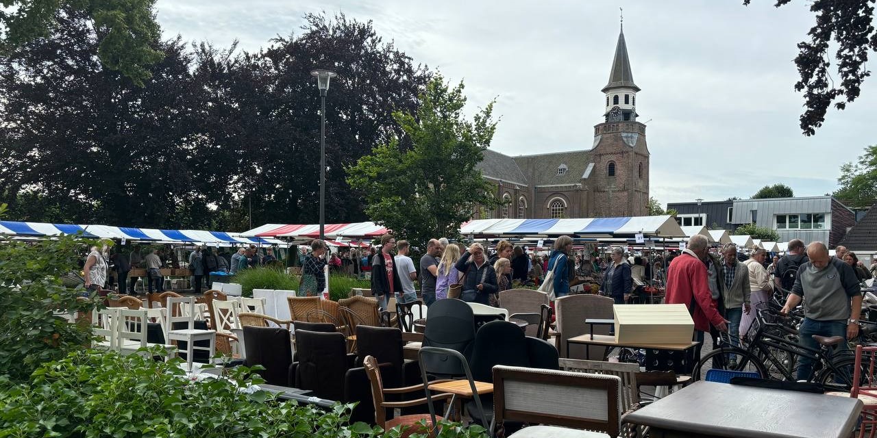 Foto: 60 volle kramen bij de Heleboeldag 2024