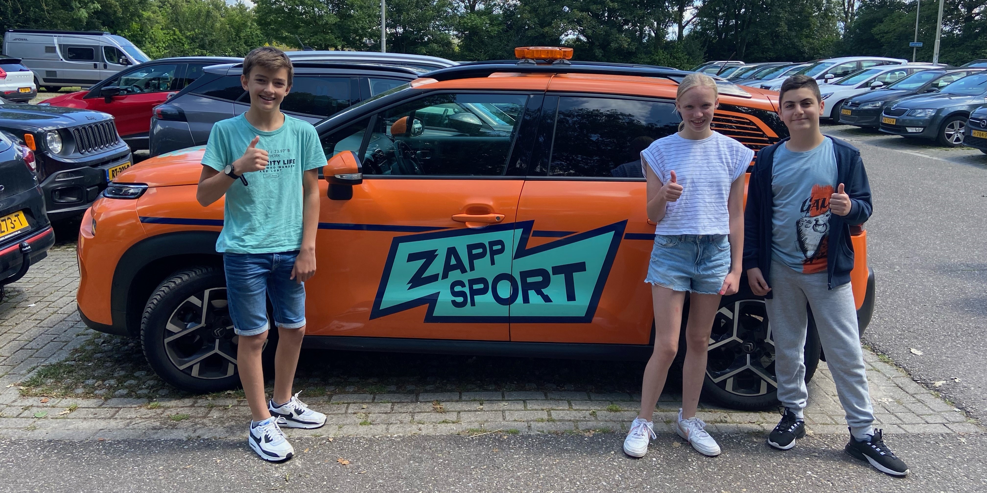 Foto: Drie jeugdleden ZPC Nunspeet nemen deel aan ZAPP Sport the Battle