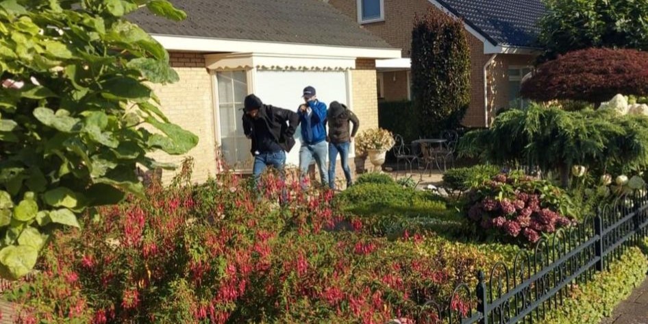 Foto: Politie vraagt omwonenden om hulp bij onderzoek naar woninginbraak Elburg