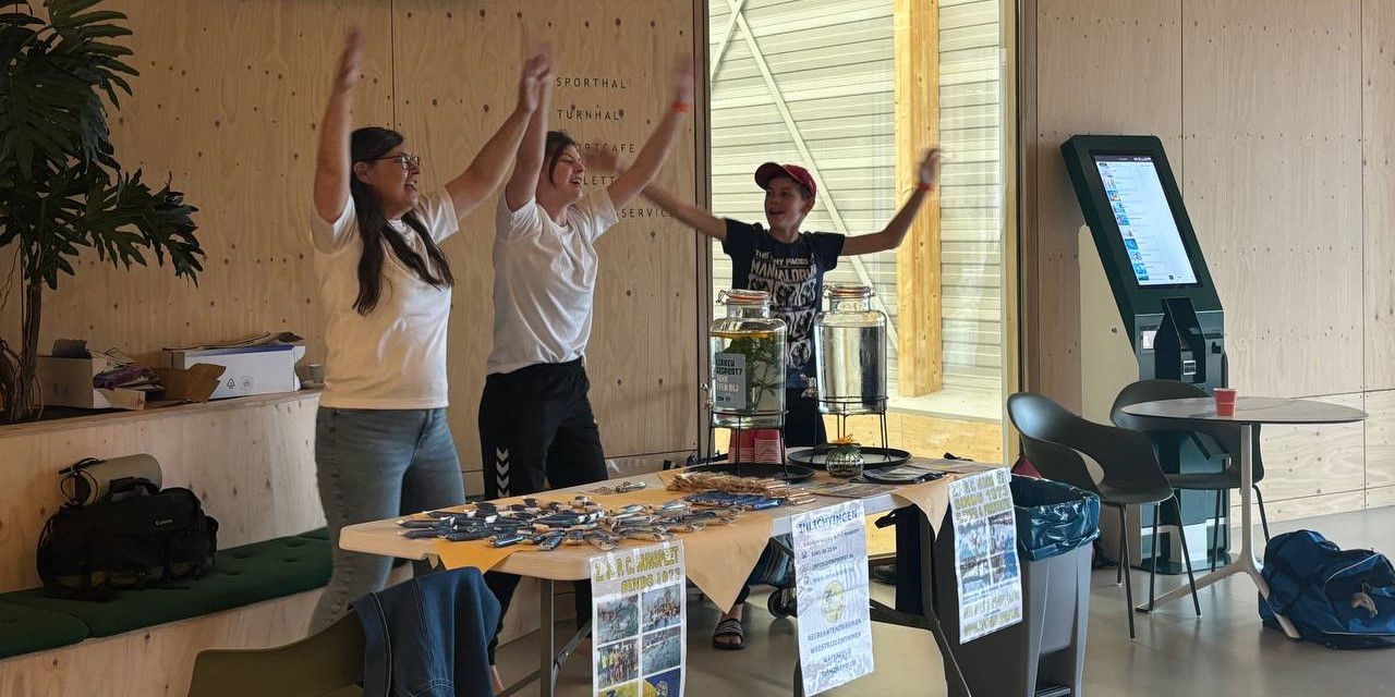 Foto: VIDEO: Zwemvierdaagse 2024 muzikaal afgesloten in Nunspeet