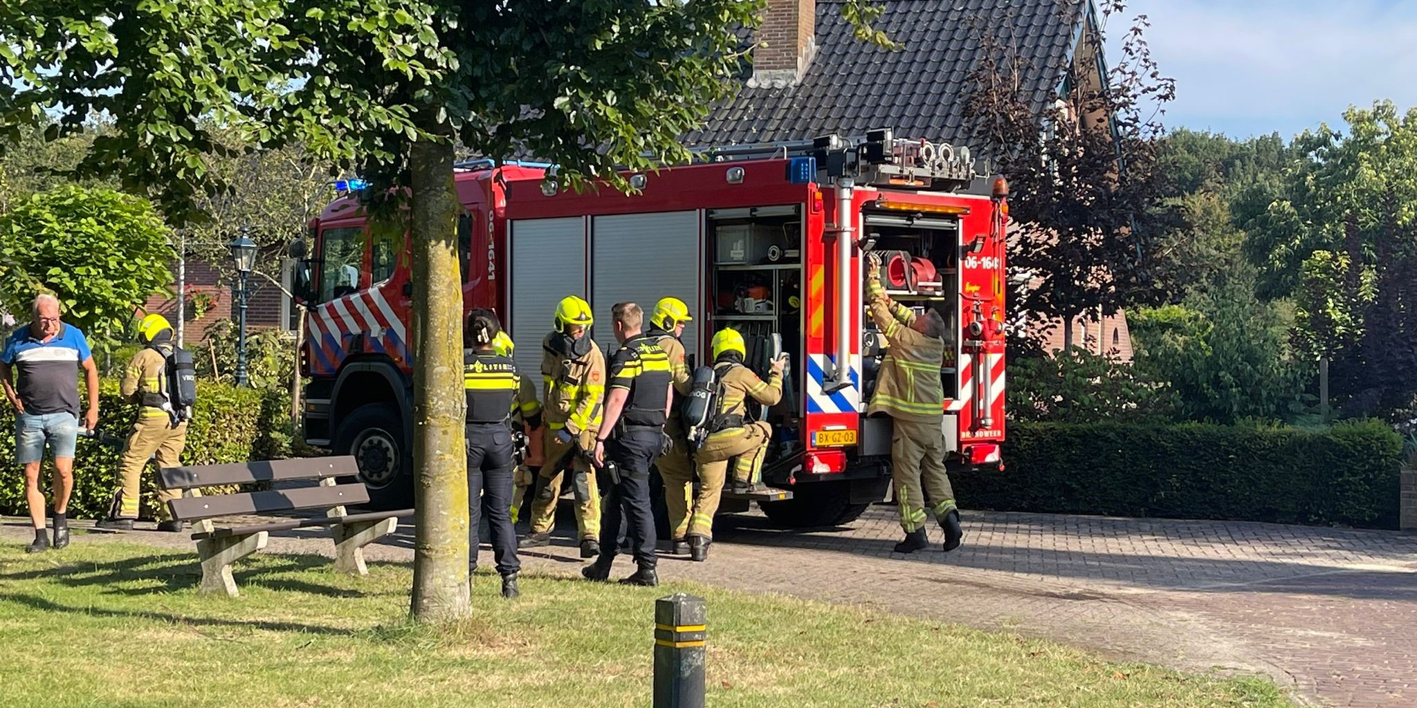 Foto: Snel optreden buurt voorkomt dakbrand
