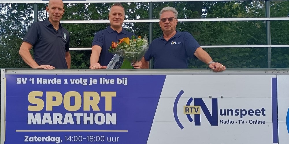 Foto: S.V. ‘t HARDE verwelkomt RTV Nunspeet als nieuwe bordsponsor