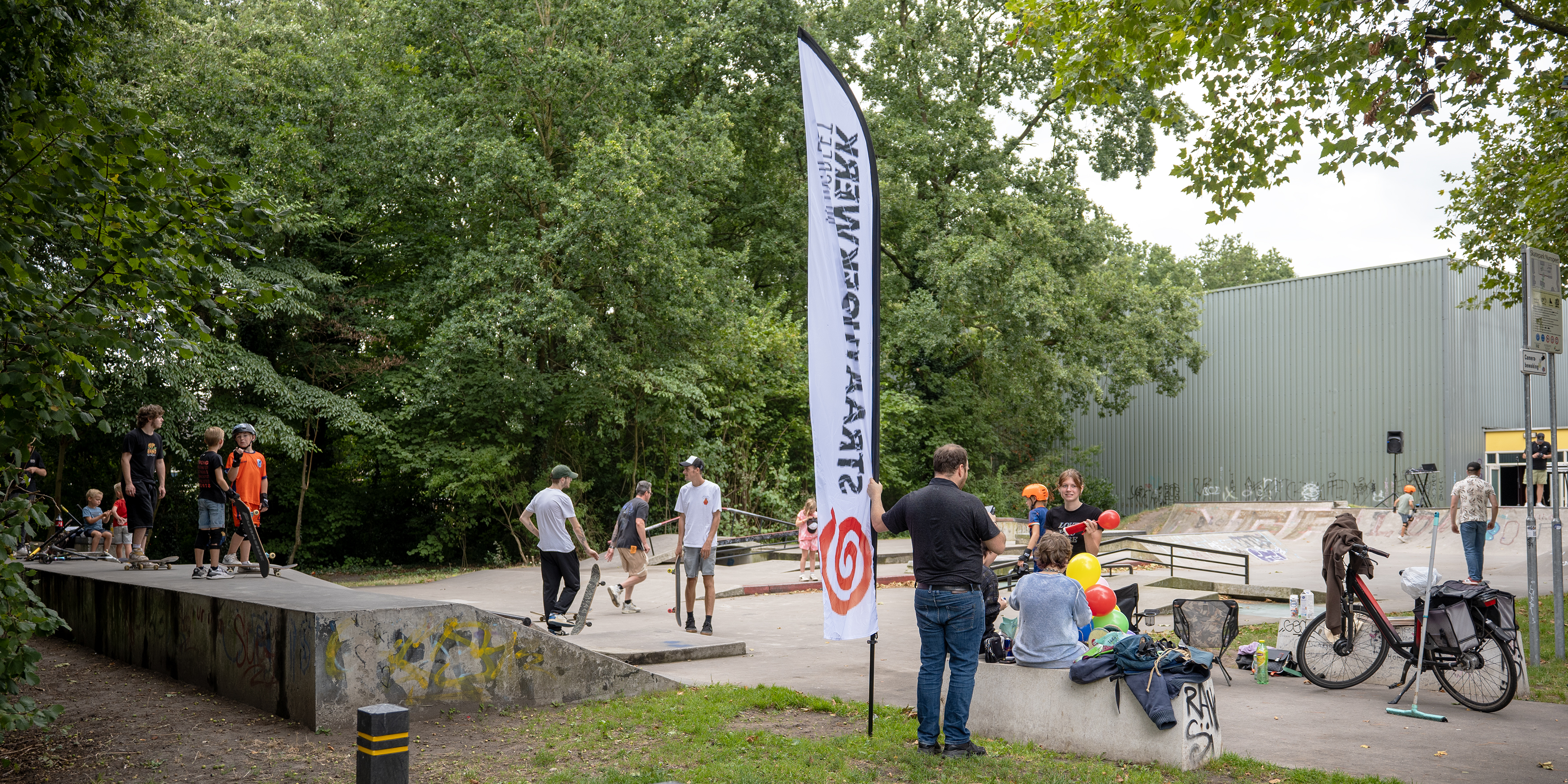 Foto: Gemoedelijke sferen en sportieve uitdagingen bij Skatepark Feitenhof