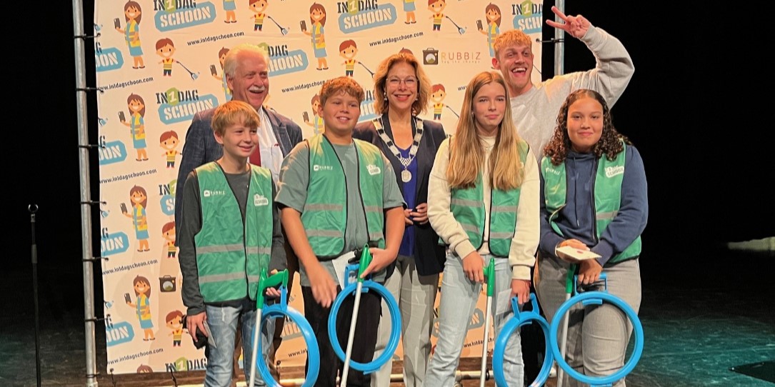 Foto: Kick-off Noord-Veluwe in 1 dag schoon: ‘Met zijn allen het zo schoon mogelijk maken!’