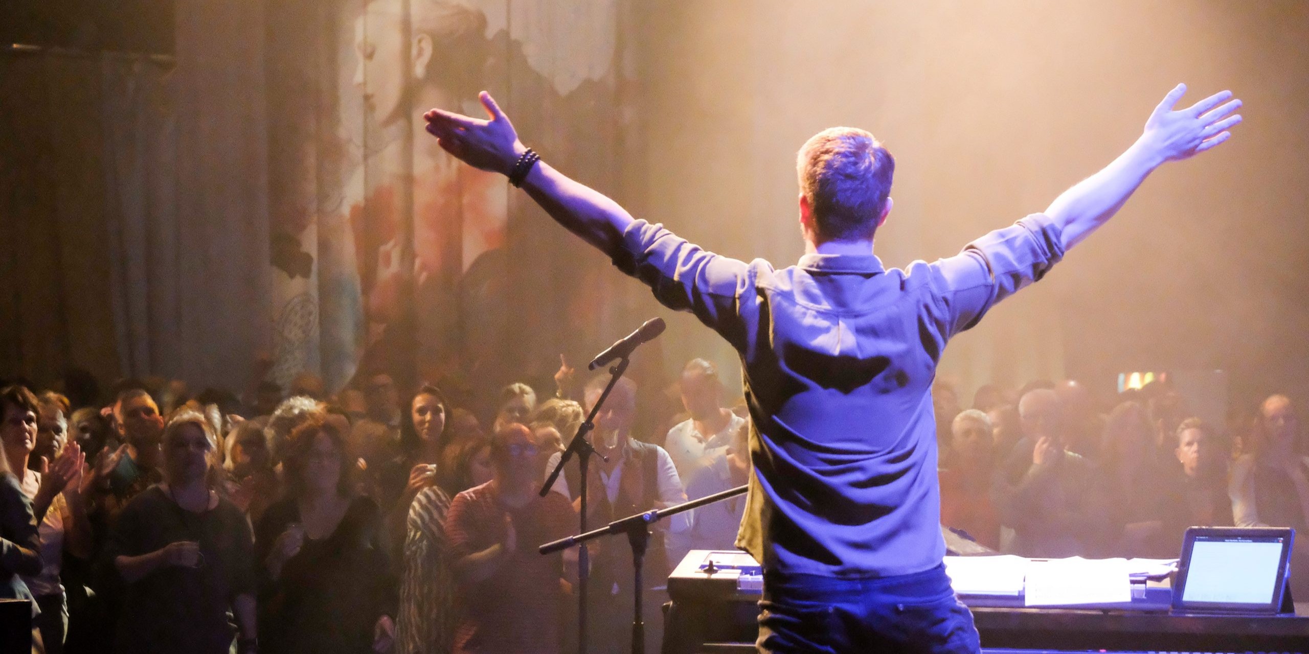 Foto: Hij is er klaar voor: Kevin Siebelink geeft twee kaarten weg voor zijn Pianoshow