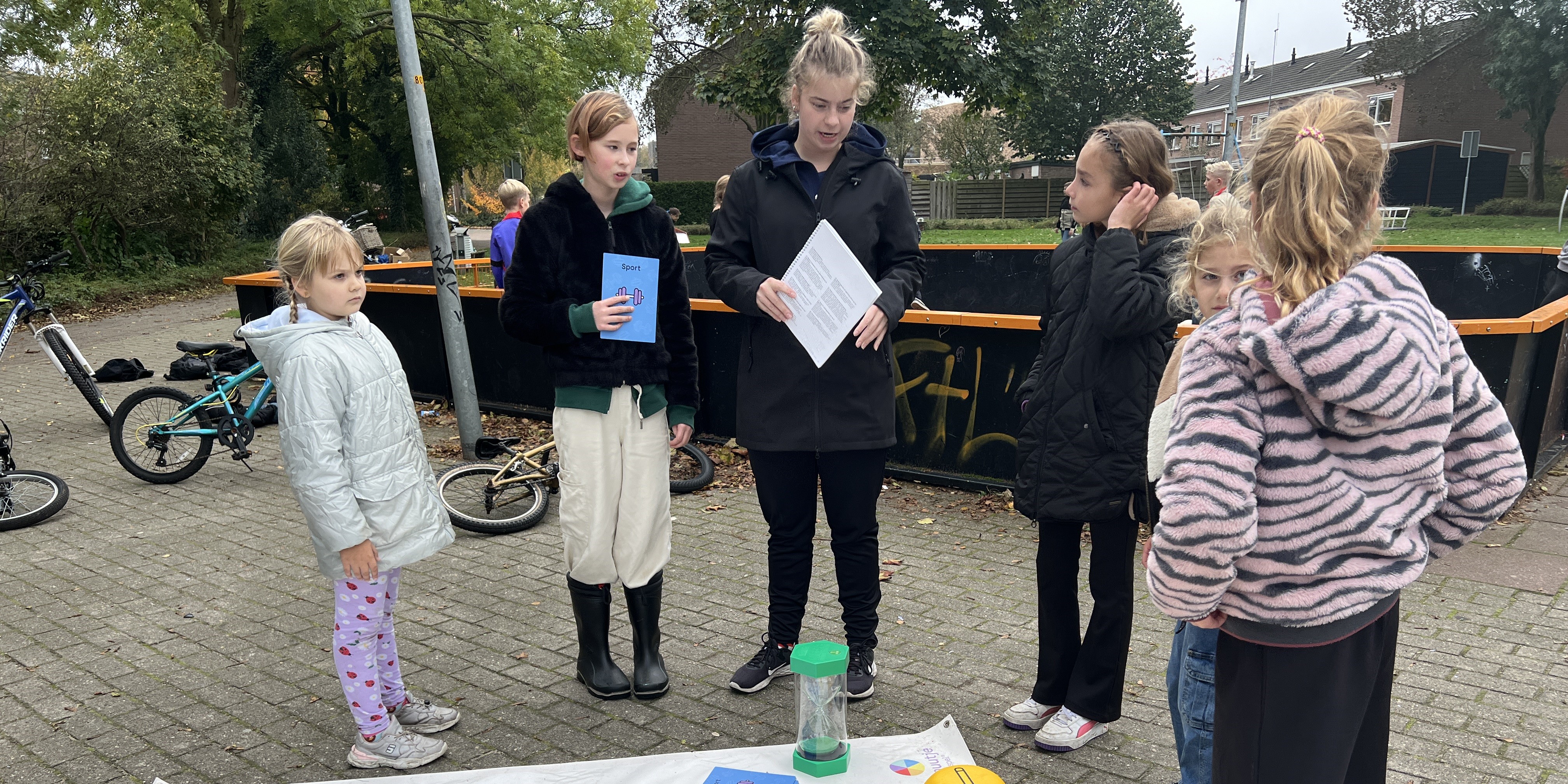 Foto: Eerste 'buitenspelen in de wijk' smaakt naar meer