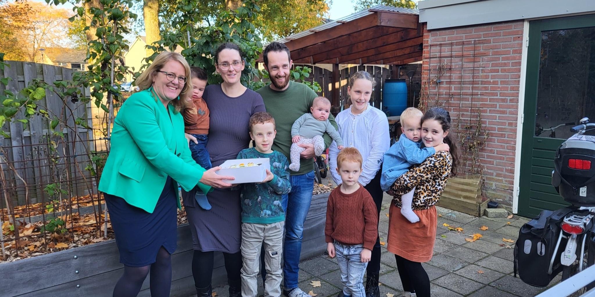 Foto: Wethouder Elskamp bezoekt pleeggezin