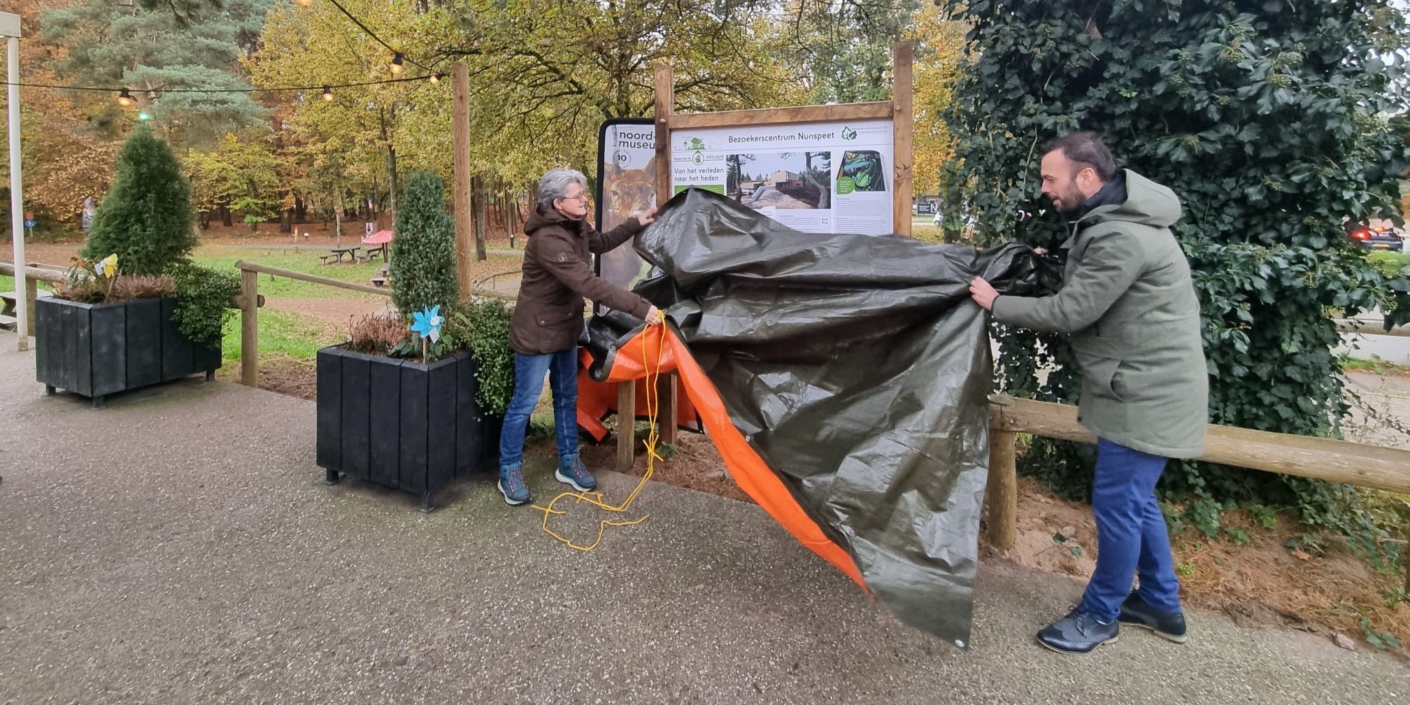 Foto: SNIV onthult nieuwe informatiepanelen op de Veluwe