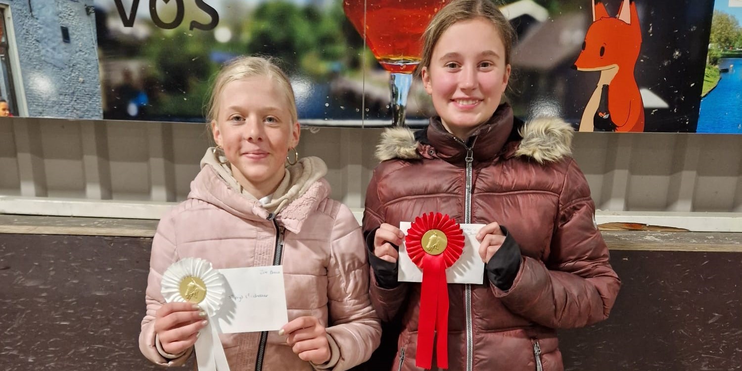 Foto: Leden Klein Maar Dapper winnen bij selectiewedstrijd dressuur