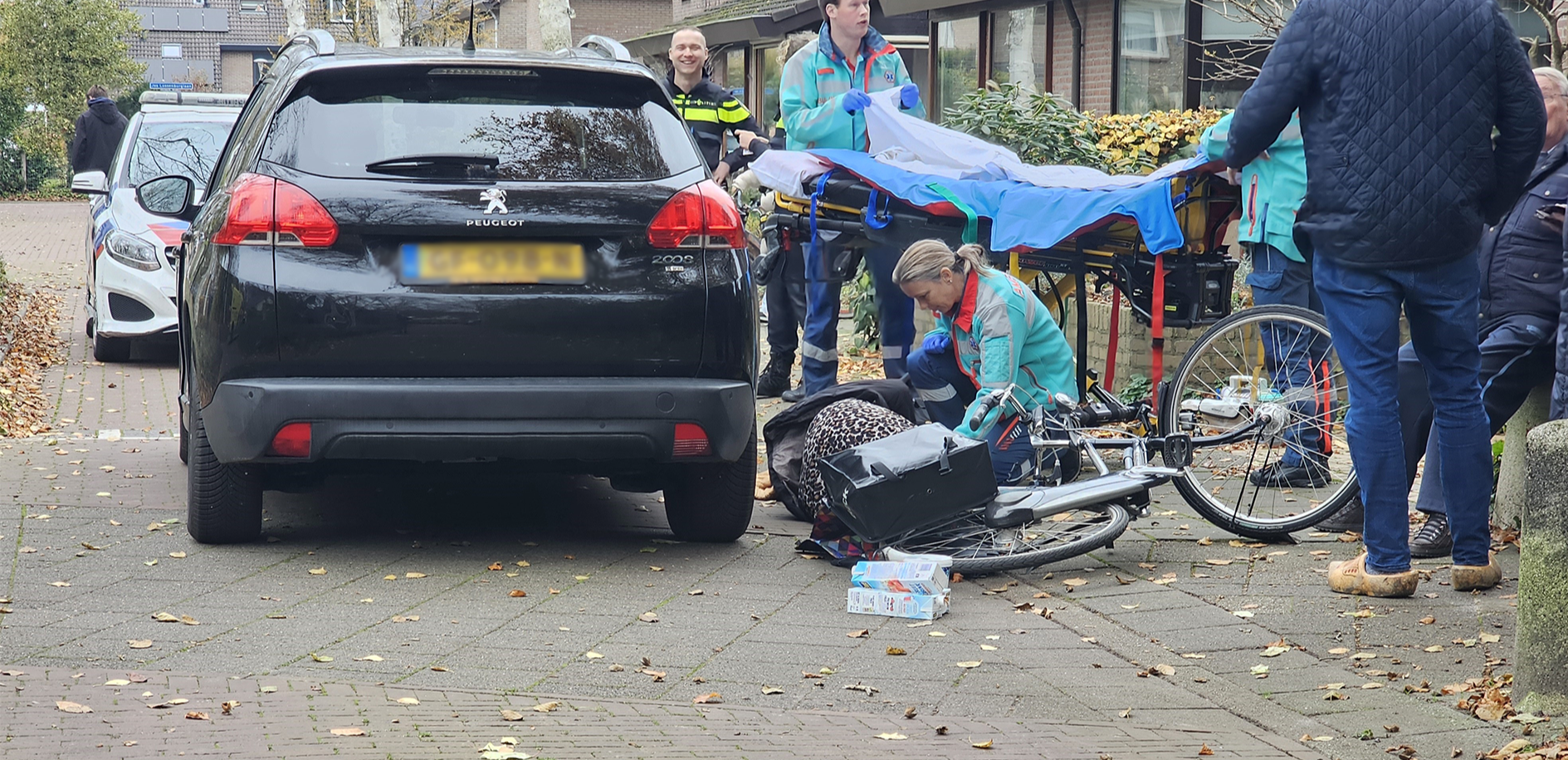 Foto: Botsing tussen automobilist en fietser aan Albert Neuhuyslaan