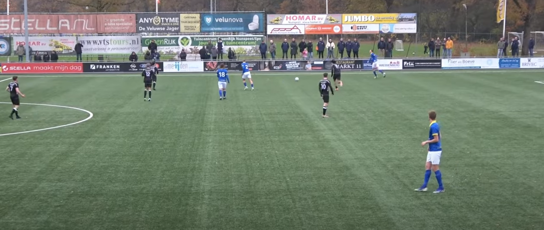 Foto: Nunspeet pakt koppositie met overtuigende zege