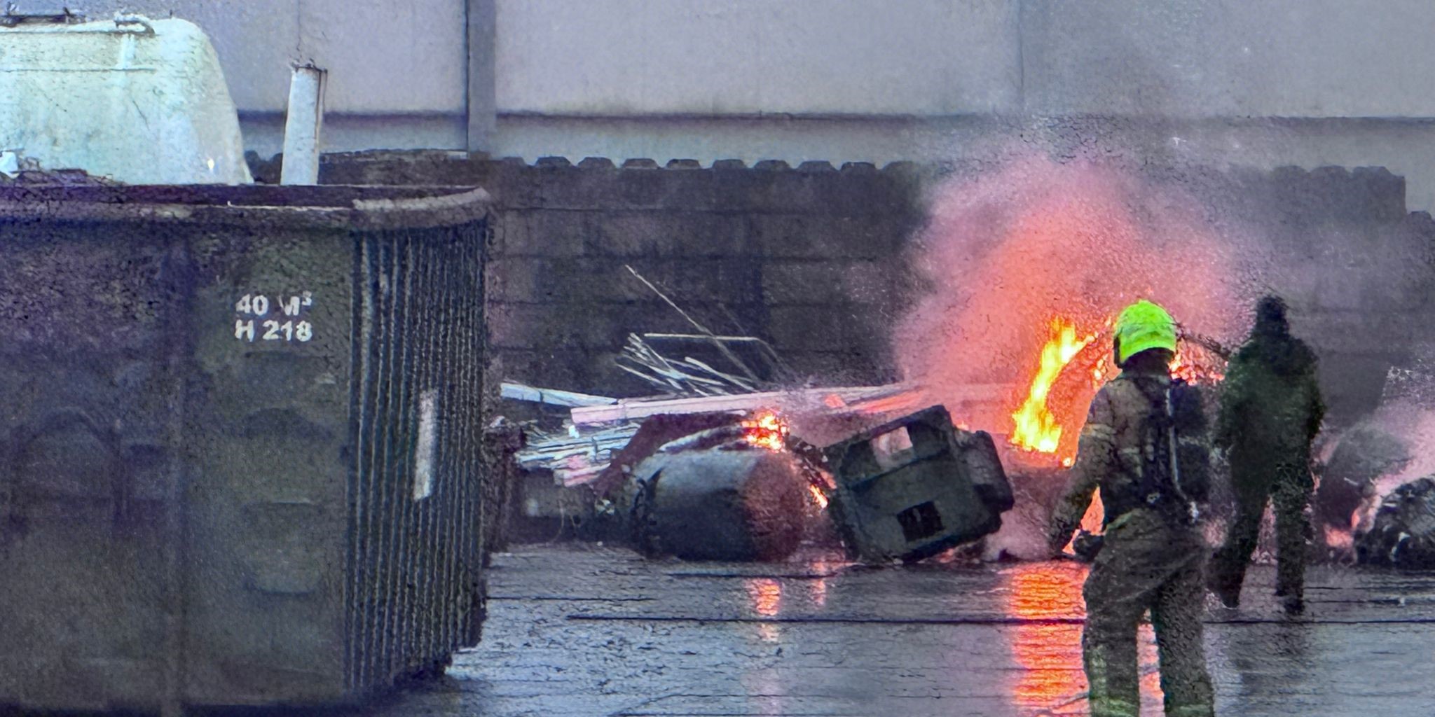 Foto: Brand bij Van Groningen door kordaat optreden personeel snel onder controle