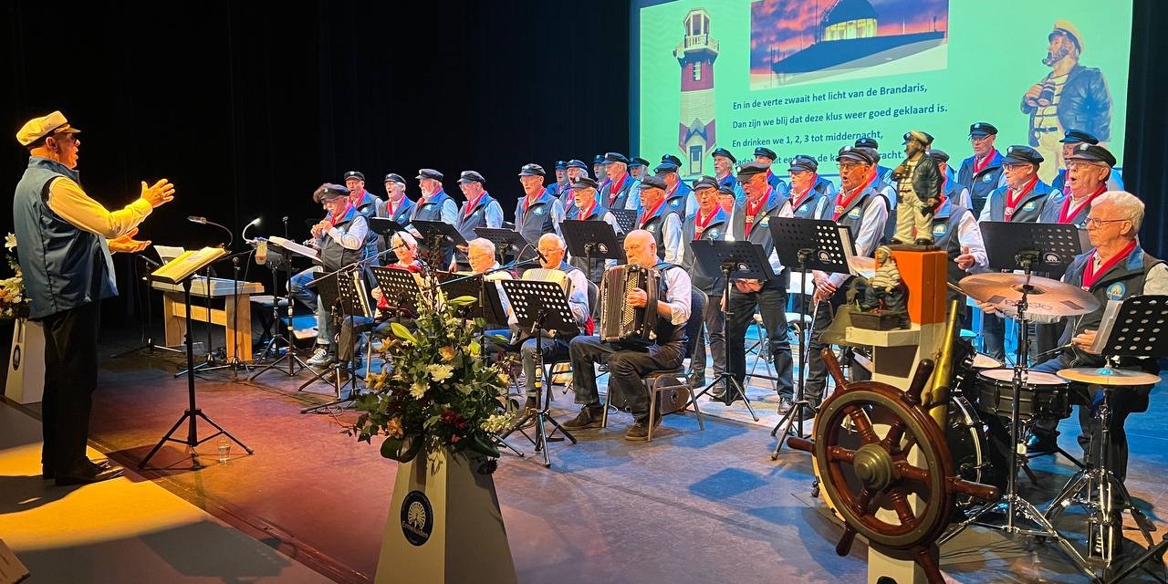 Foto: Uitverkocht concert Shanty en Gezelligheidskoor 'Ermeluiden'