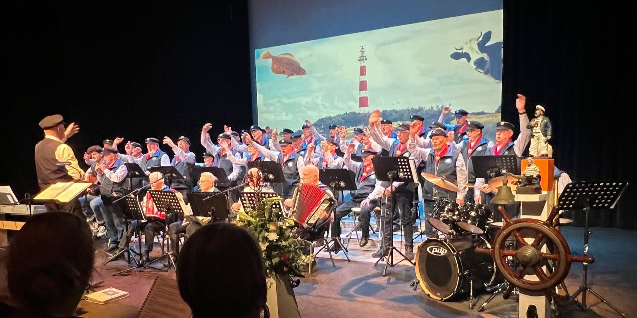 Foto: Uitverkocht concert Shanty en Gezelligheidskoor 'Ermeluiden'