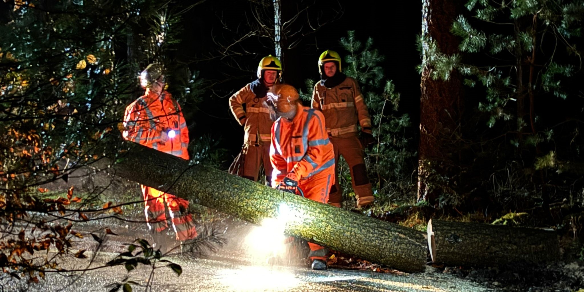 Foto:  Storm Conall in Nunspeet en omgeving: veel wind, maar geen grote problemen!