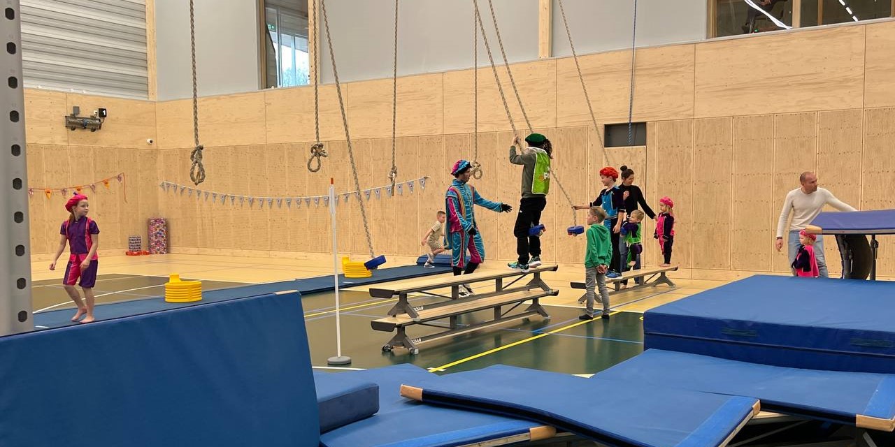 Foto: Klimmen en klauteren voor een Pietendiploma