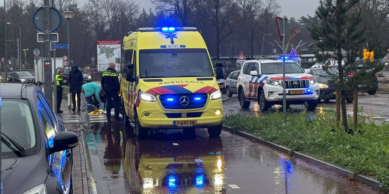 Foto: Aanrijding met fietser Nijverheidsweg - Stationslaan Nunspeet