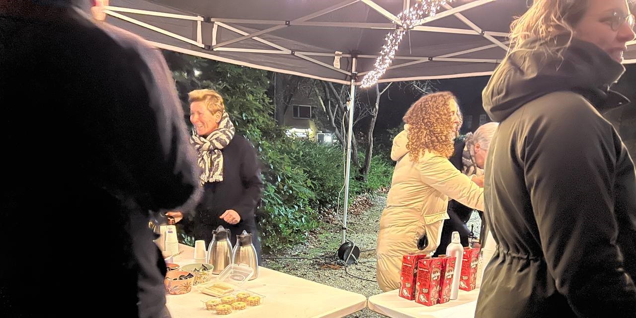 Foto: Veel belangstelling Wereldlichtjesdag Nunspeet 2024 