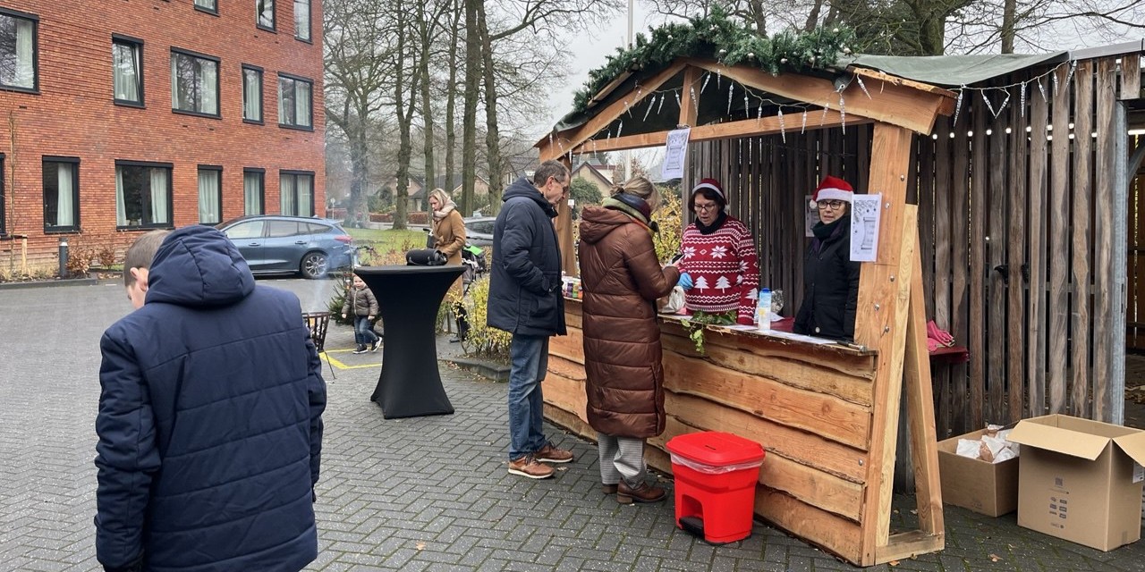Foto: Eerste mini wintermarkt bij De Bunterhoek