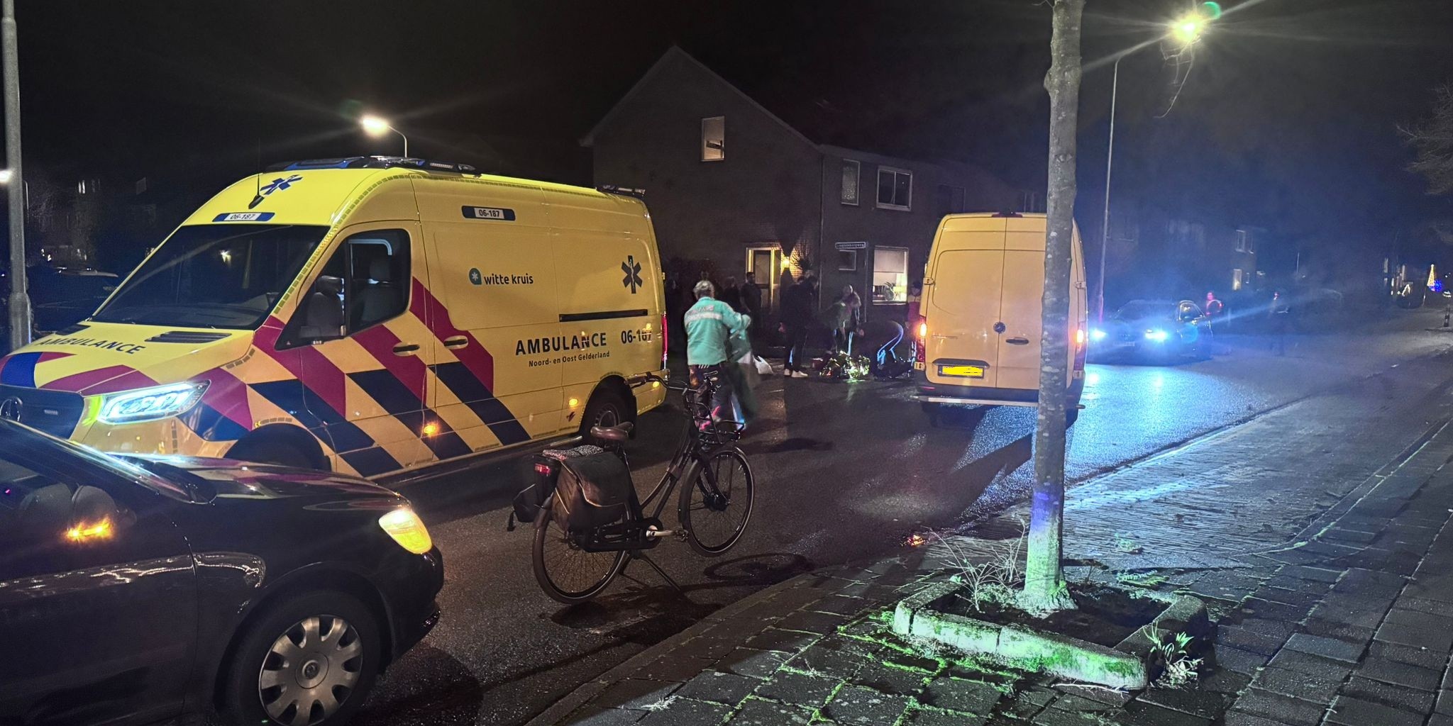 Foto: Fietsster gewond bij ongeval op Jan Topweg in Nunspeet