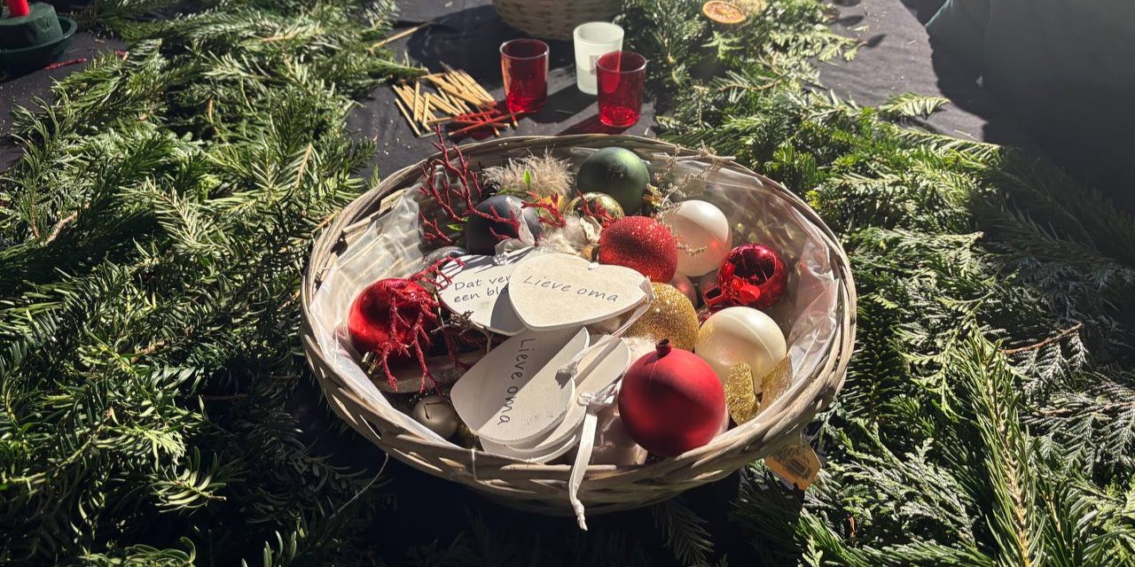 Foto: Creatieve kerststukjes maken bij GroenRijk