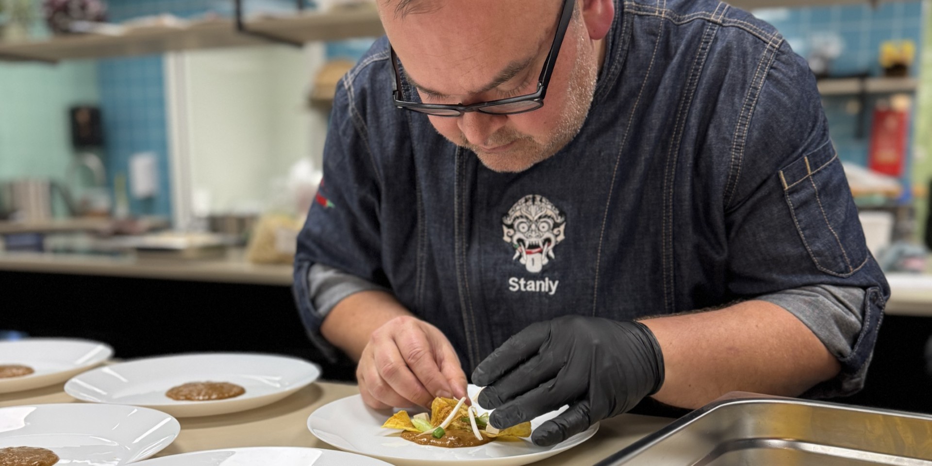 Foto: MFC De Roef: Pre-Kerstdiner tegen eenzaamheid groot succes