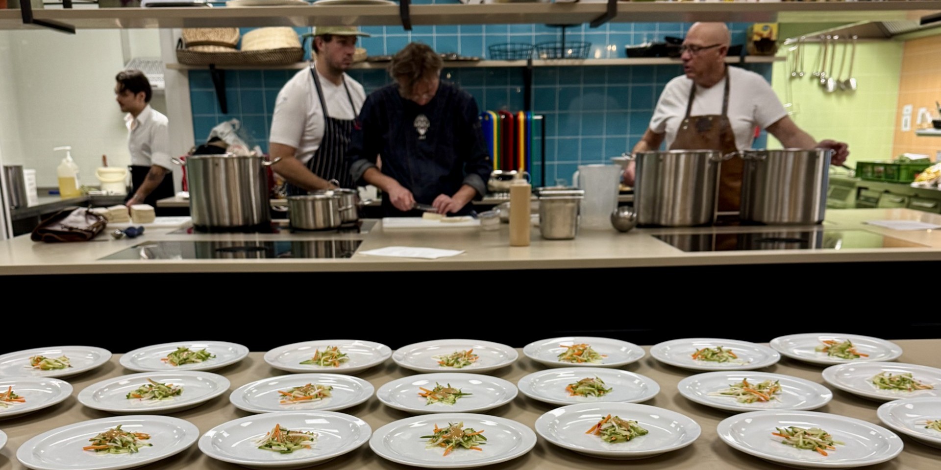 Foto: MFC De Roef: Pre-Kerstdiner tegen eenzaamheid groot succes