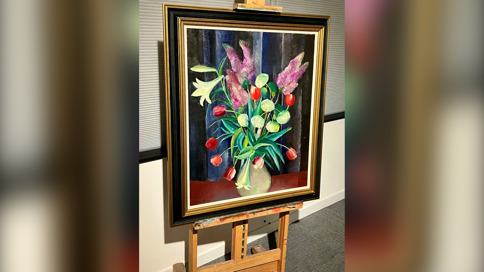 Foto: Noord-Veluws Kunstmuseum verloot stilleven met bloemen van Roelf Jongman