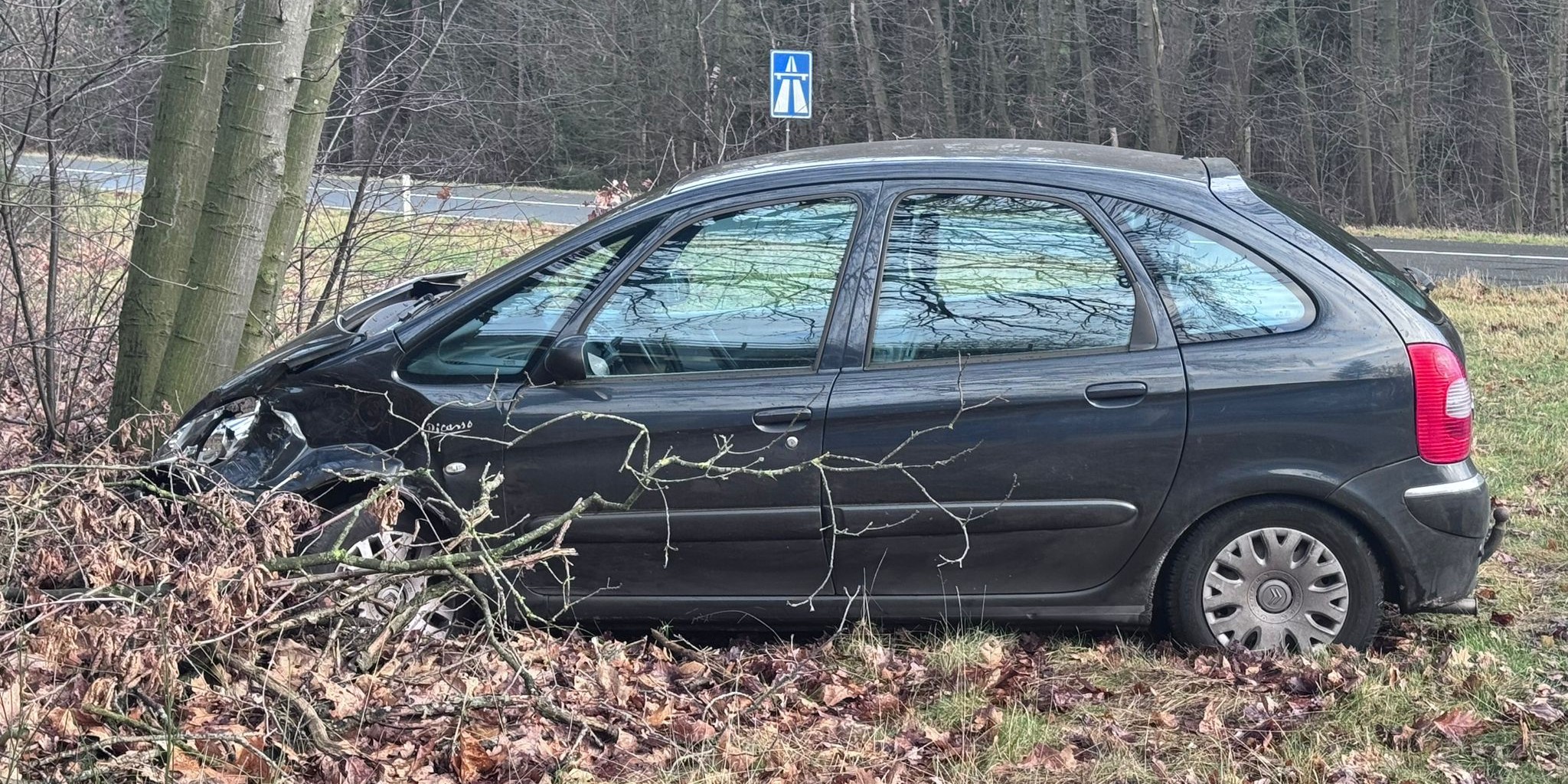 Foto: Vermoedelijk voorrangsfoutje bij oprit Zwolle A28 - Eperweg te Nunspeet