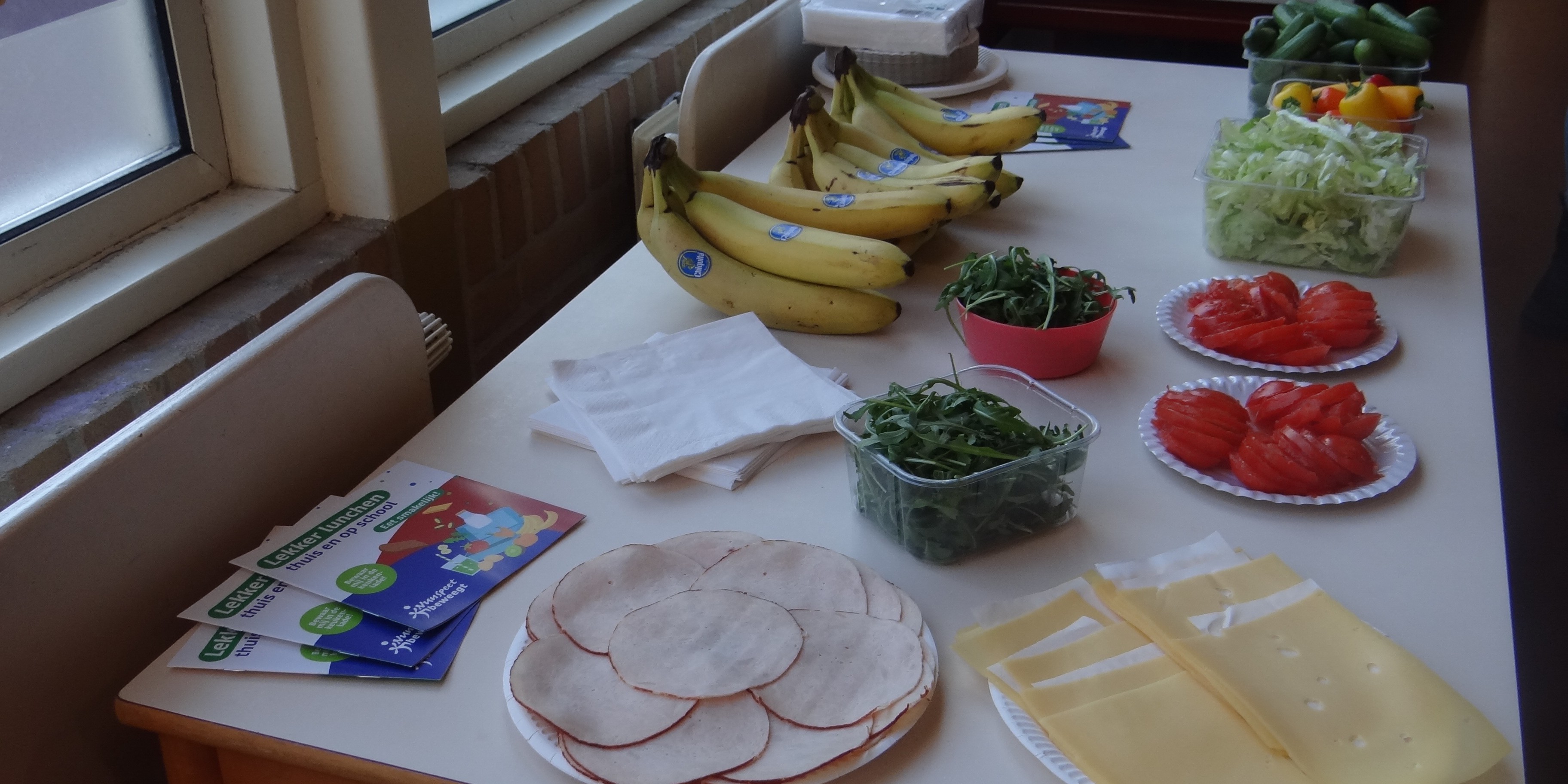 Foto: Lekker lunchen thuis en op school