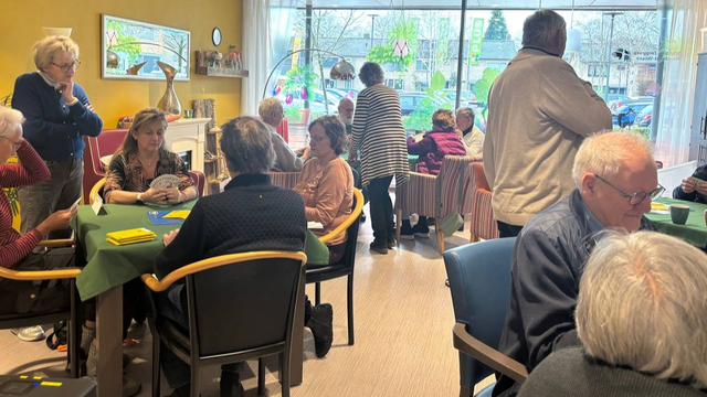 Foto: ‘Proeven’ van denksport bridge: ‘Meer dan alleen een spelletje’