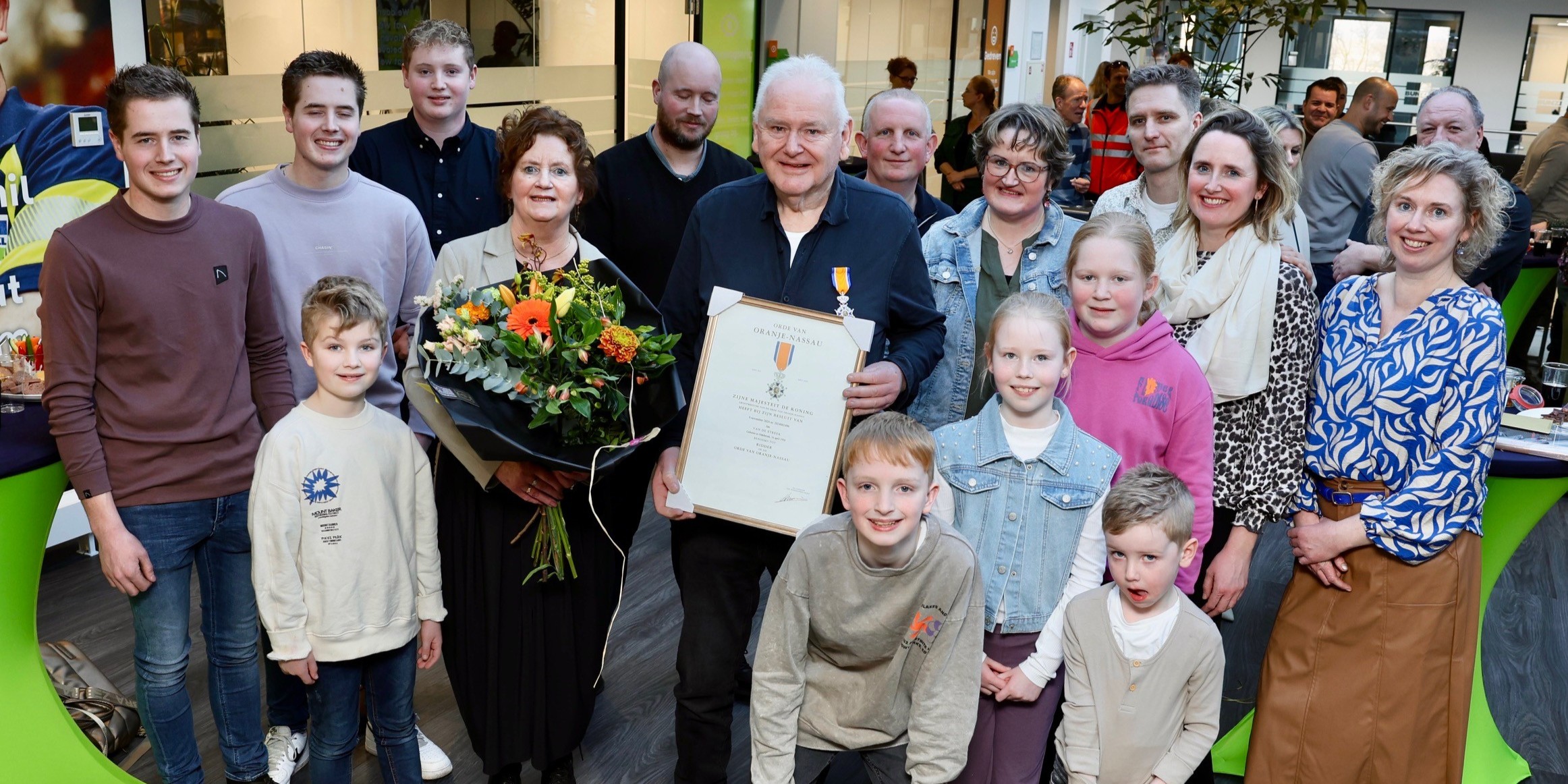 Foto: Jan van de Streek benoemd tot Ridder in de Orde van Oranje-Nassau