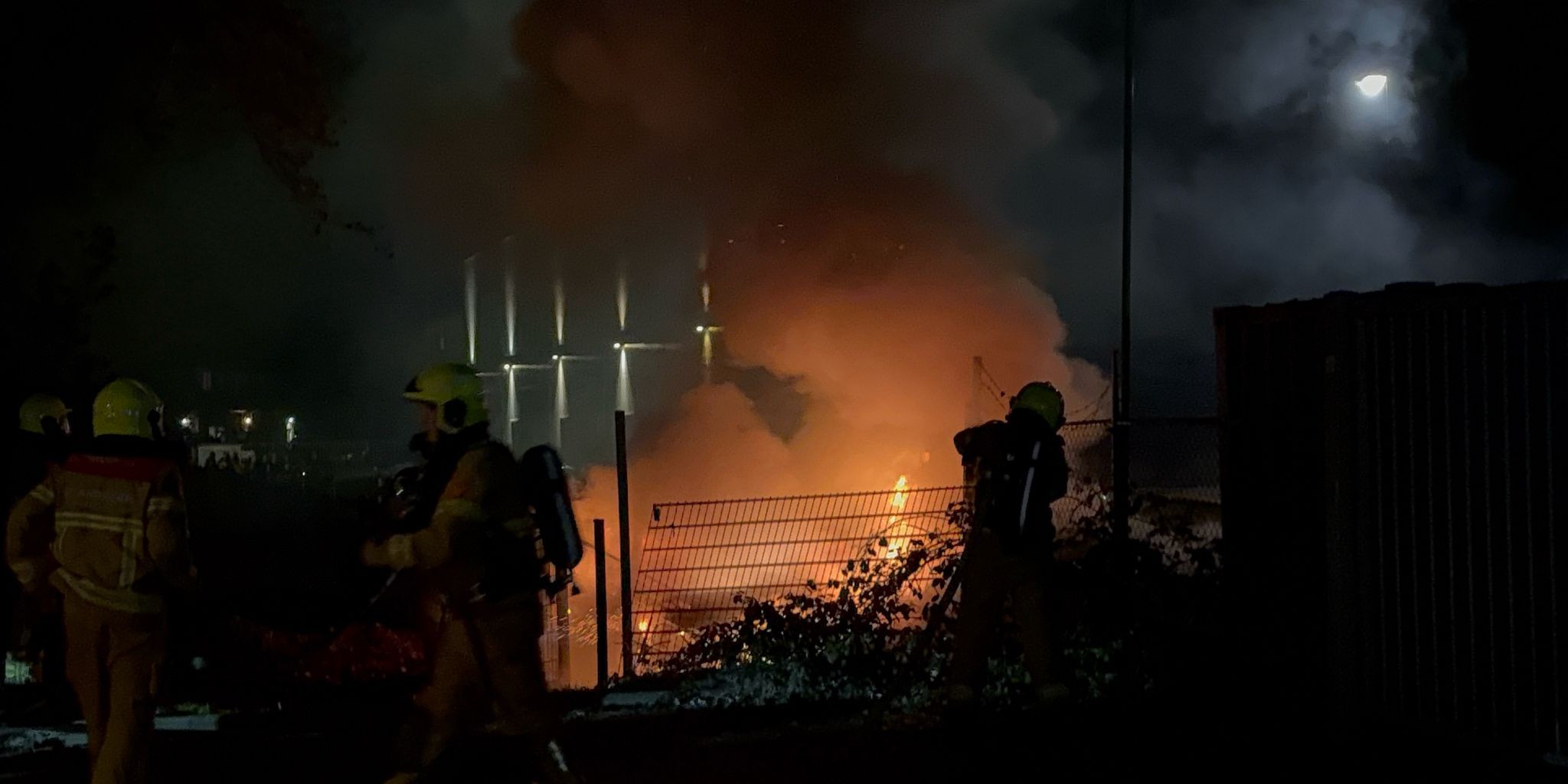 Foto: Autobrand aan de Pascalweg