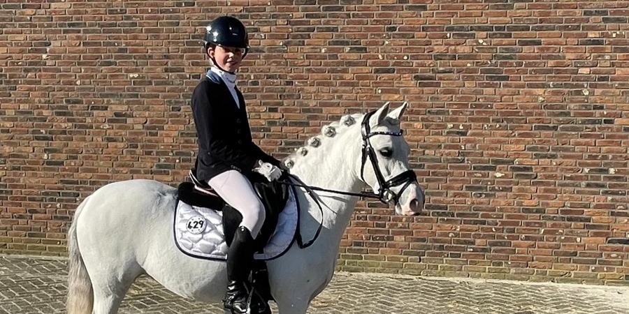 Foto: Sarah Vlijm succesvol tijdens 'De Zilveren Pony'
