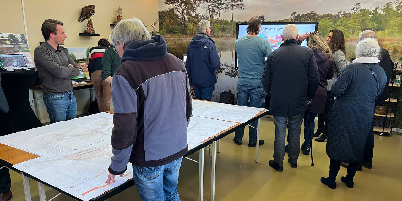 Foto: Grote belangstelling voor inloopbijeenkomst over werkzaamheden stationsomgeving
