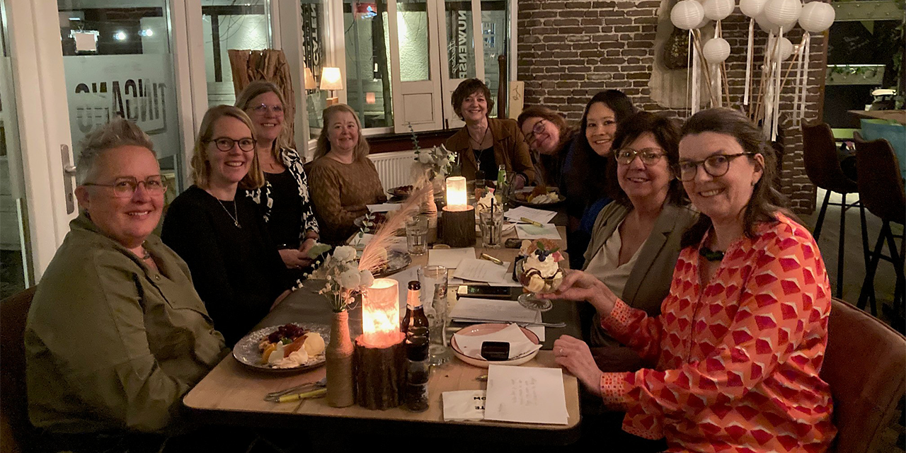 Foto: Ondernemende vrouwen verbinden tijdens inspirerend netwerkdiner