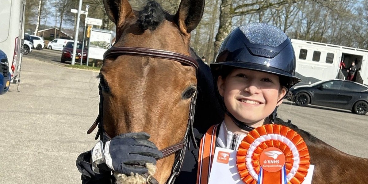 Foto: Amy Vos van Ponyclub Klein Maar Dapper Nederlands Kampioen