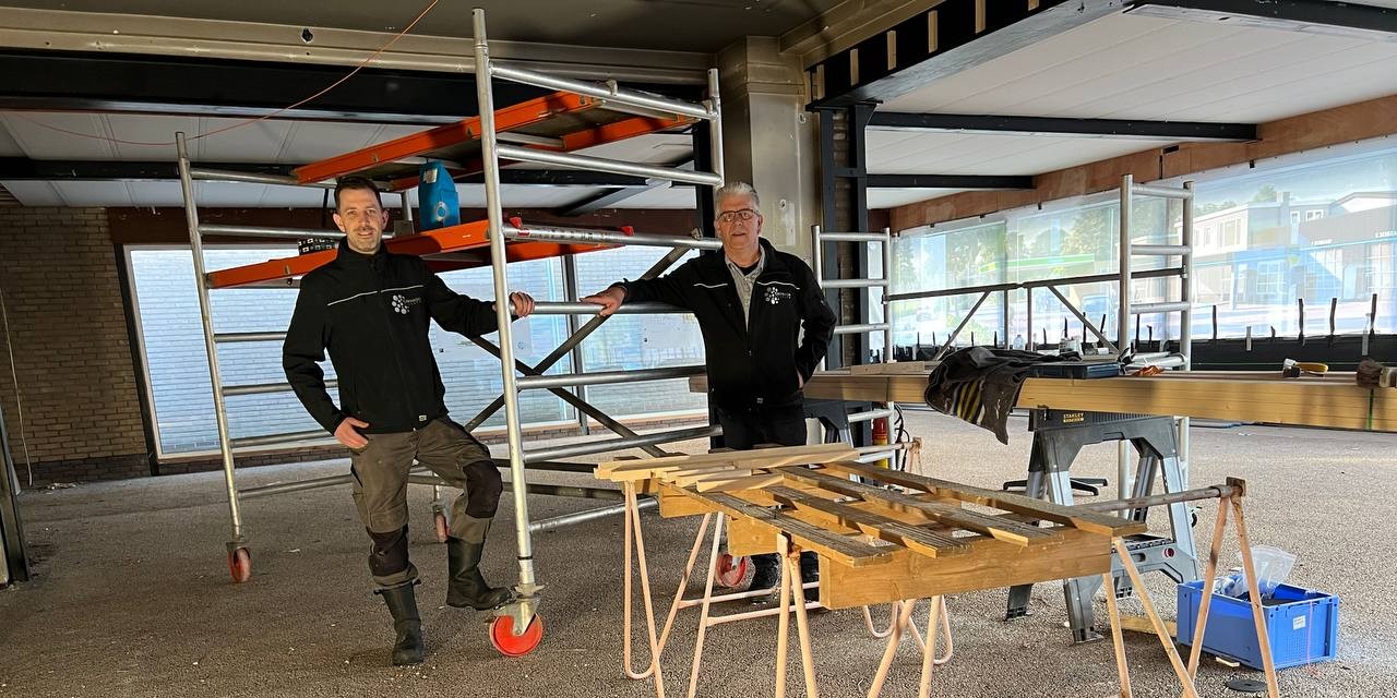 Foto: Nieuwe lunchroom in de steigers bij Carwash Nunspeet