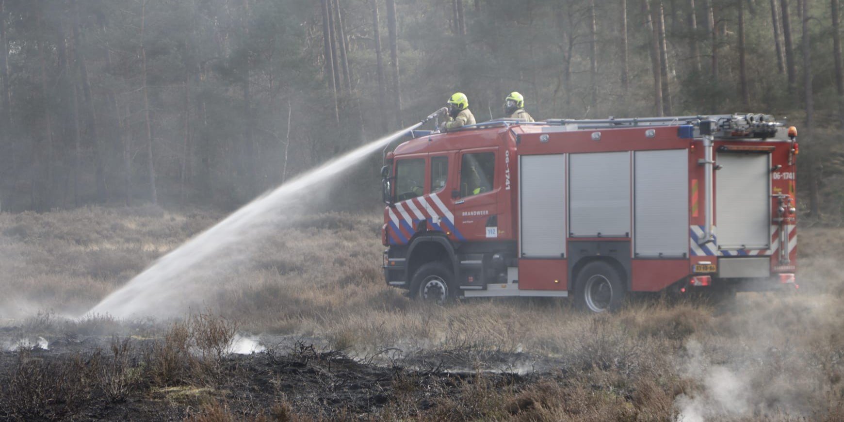Foto: Derde natuurbrand van de dag: Elspeterweg afgesloten