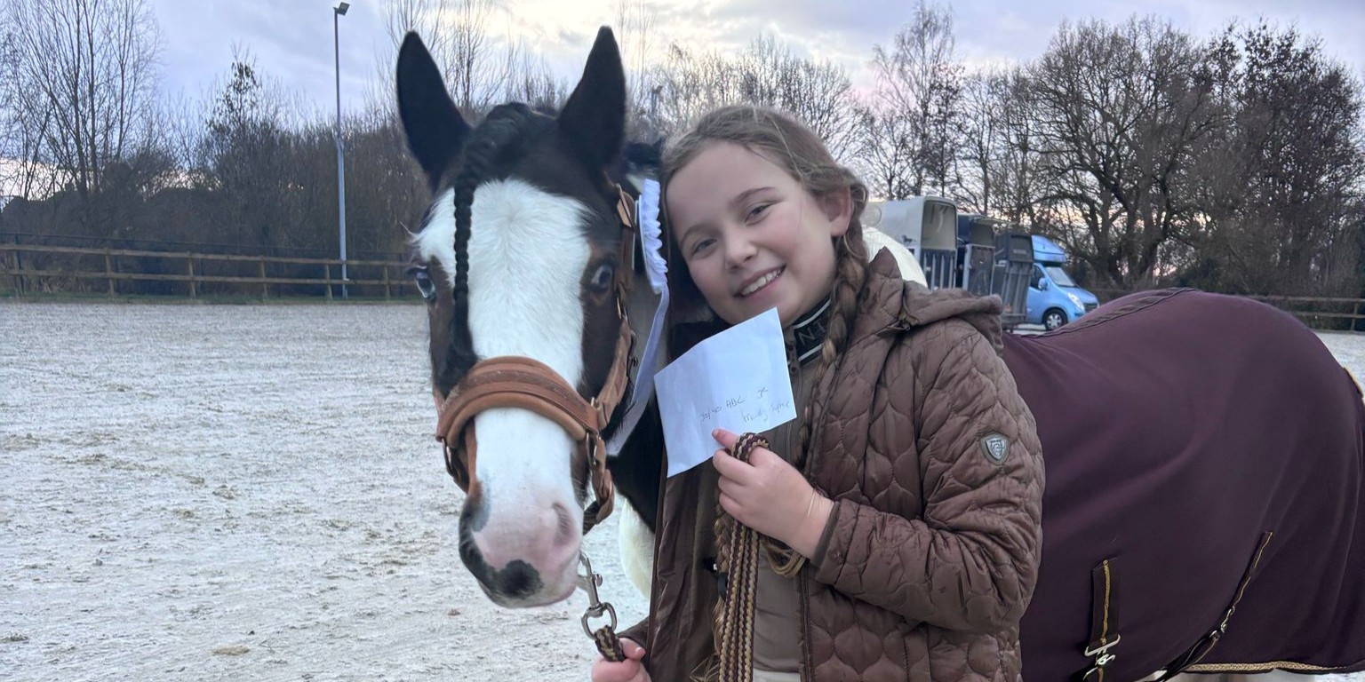 Foto: Succesvolle springwedstrijd voor Ponyclub Klein Maar Dapper