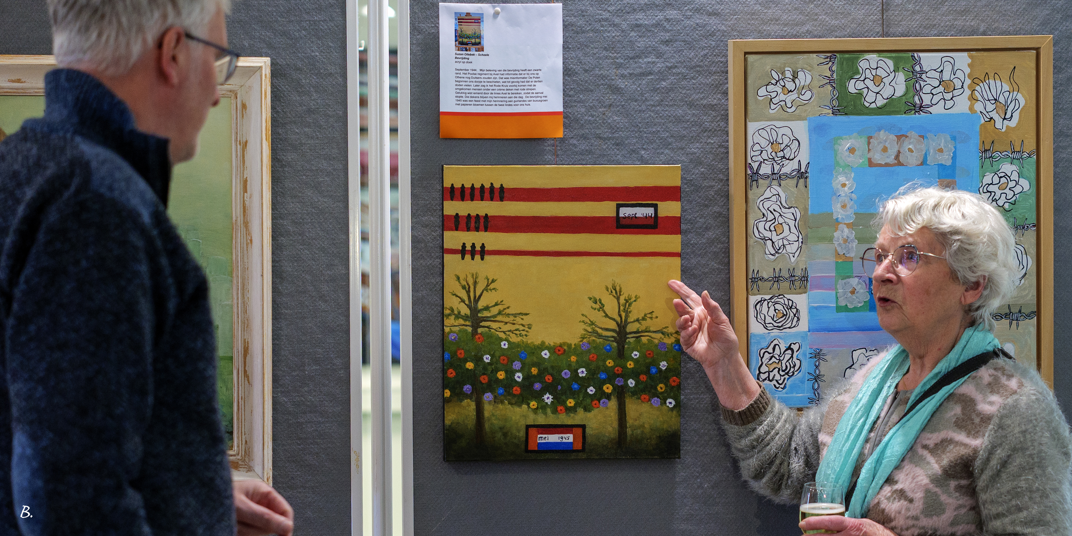 Foto: Mini-expositie ‘Vrijheid’ in het gemeentehuis