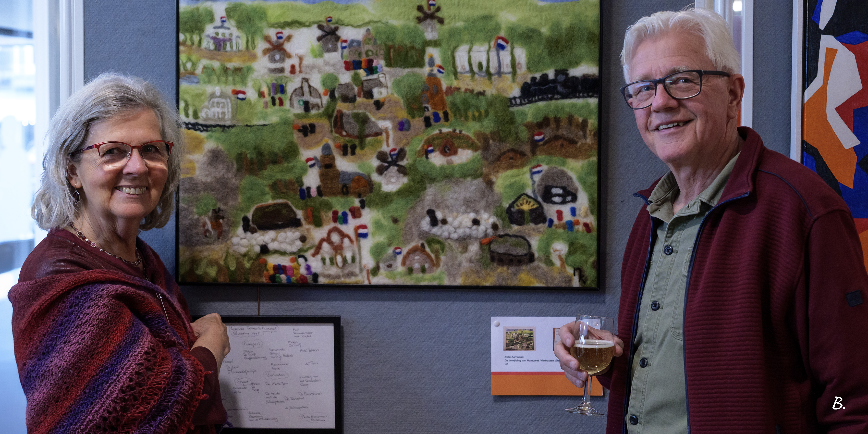 Foto: Mini-expositie ‘Vrijheid’ in het gemeentehuis