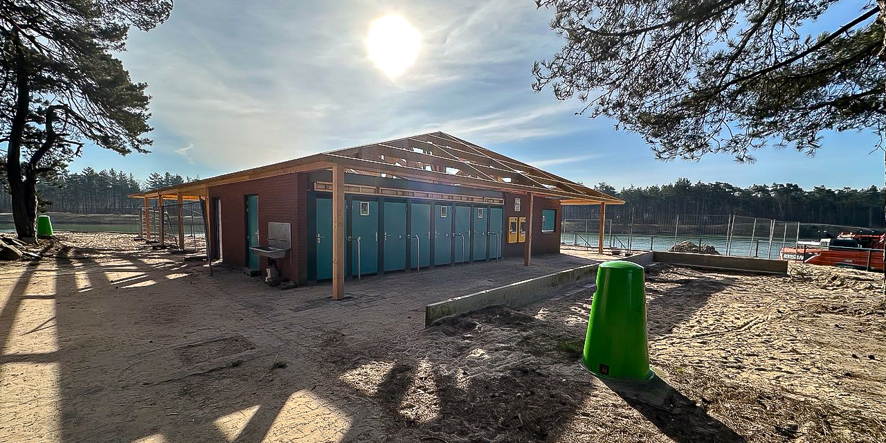 Foto: Bouwplannen paviljoen Zandenplas in de wachtstand