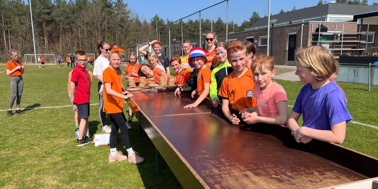 Foto: Koningsspelen 2025: Elspeet trapt af met zonnige editie